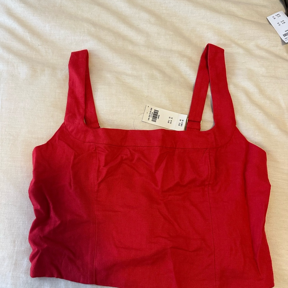 Red Sleeveless Top